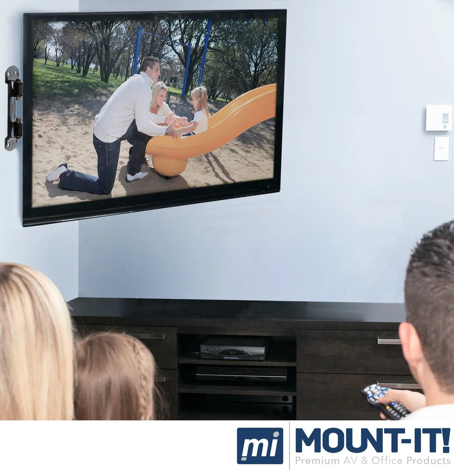 Full Motion Corner TV Wall Mount