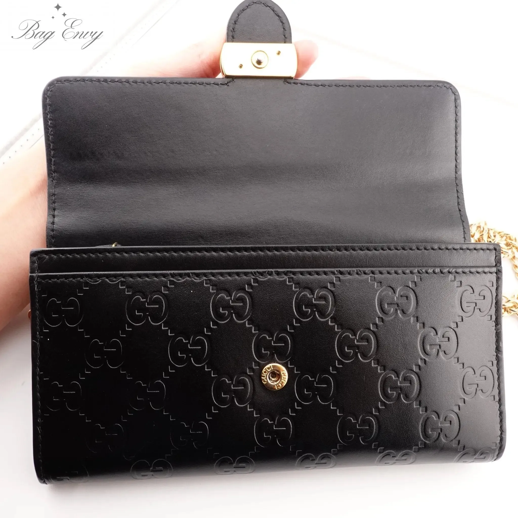 GUCCI Guccissima Leather Interlocking GG Logo Wallet On Chain