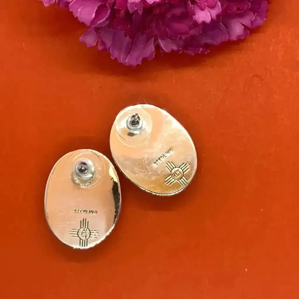 Santo Domingo butter scotch agate earrings by Robert and Nellie Star Tenorio